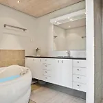 4 Bedroom Stunning In *