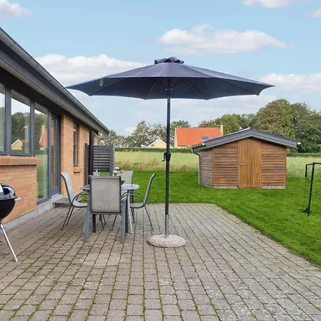 Vakantiehuis 4 Bedroom Stunning In Knebel