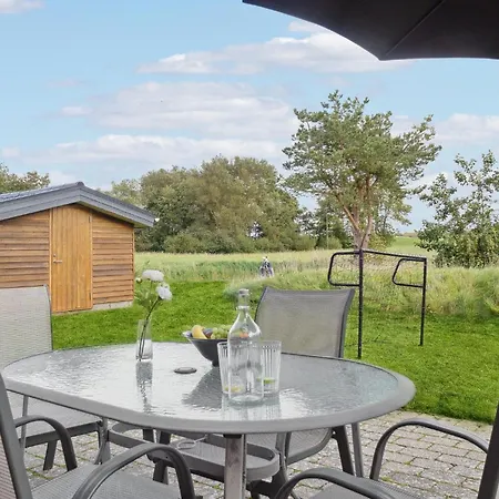 Feriehus 4 Bedroom Stunning In Knebel