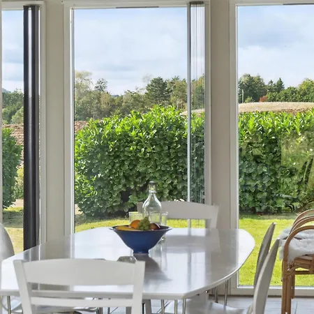 4 Bedroom Stunning In Feriehus