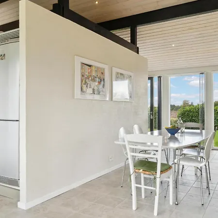 Feriehus 4 Bedroom Stunning In Knebel