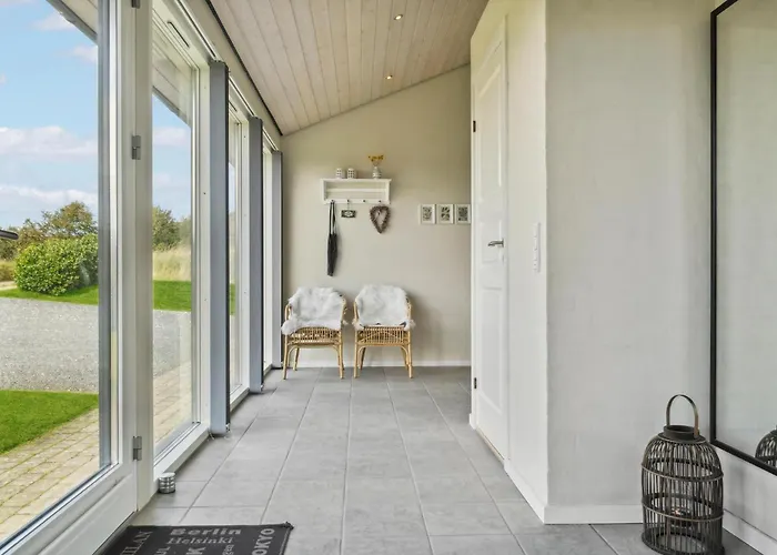 4 Bedroom Stunning In * Knebel