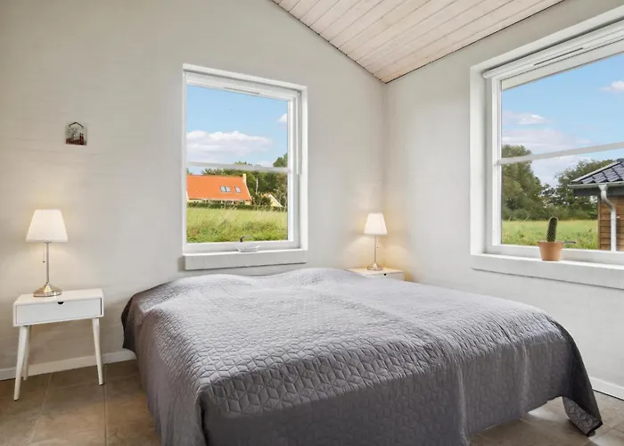 Feriehus 4 Bedroom Stunning In Knebel