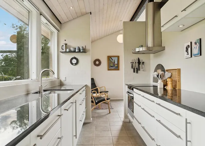 4 Bedroom Stunning In Feriehus