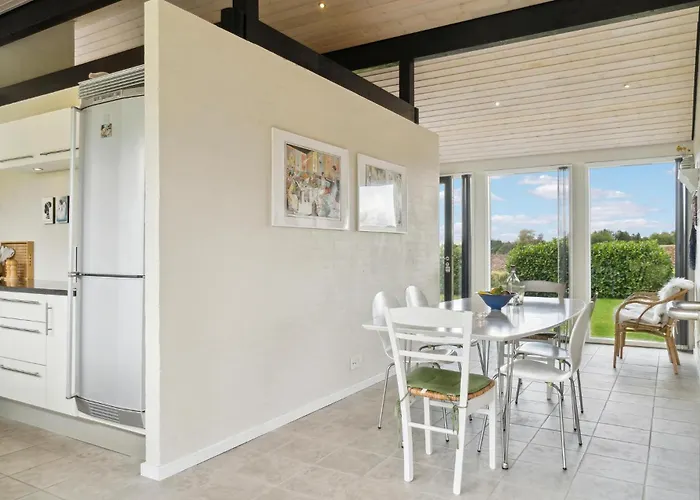 Feriehus 4 Bedroom Stunning In Knebel